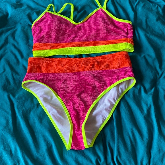 THREE XL Shein Bathing suits - Picture 2 of 7
